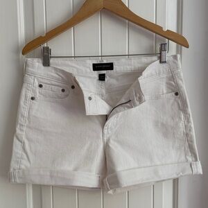 Banana Republic Women's Classic White Jean Shorts Size 27/4